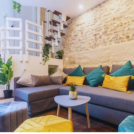 Duplex Parisien Métro13 Appartamento