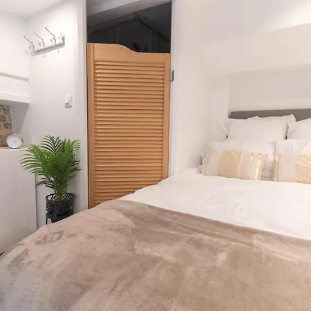 Apartment Duplex Parisien Metro13