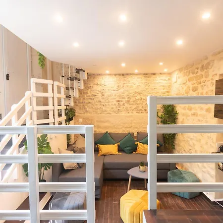 Duplex Parisien Métro13 Appartamento
